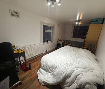 3 Bed Flat, Bristol Road, B29 - Photo 1