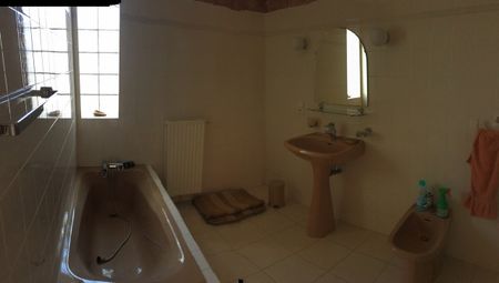 Location Appartement 2 pièces 70m² - Photo 3