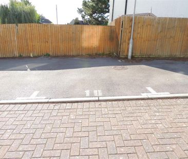 2 bedroom apartment to rent - Photo 6