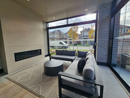 For Lease - 3250 Carding Mill Trail Unit# 517, Oakville, Ontario - Photo 4