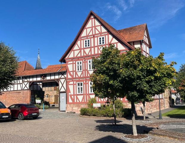 Helle 4-Zimmer-Wohnung in historischem Gebäude - Photo 1
