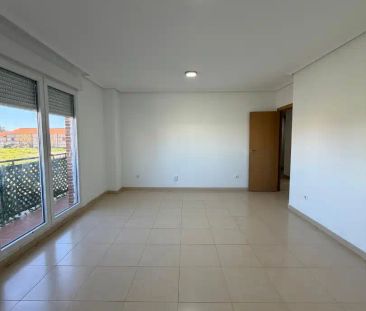 Piso de alquiler en Calle San Isidro, 4, Centro de Especialidades - Foto 1