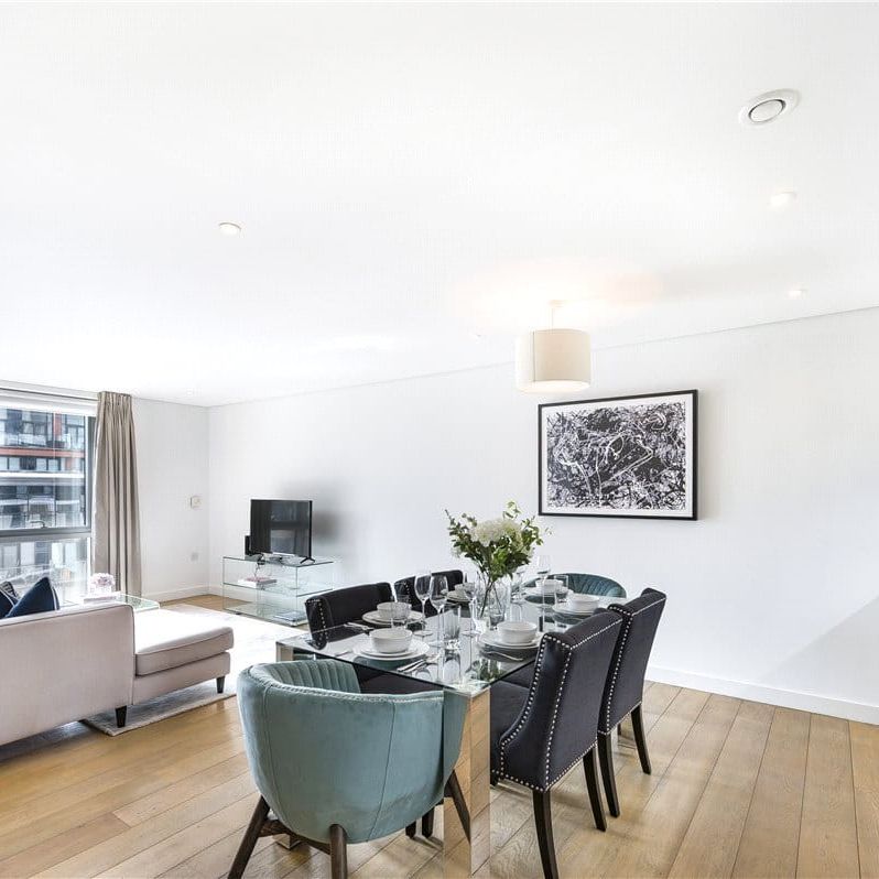 A stunning three bedroom interior designed apartment located on the 8th floor within this prestigious development set within the heart of the Paddington Basin. EPC Rating B | Council Tax Band G - Photo 1