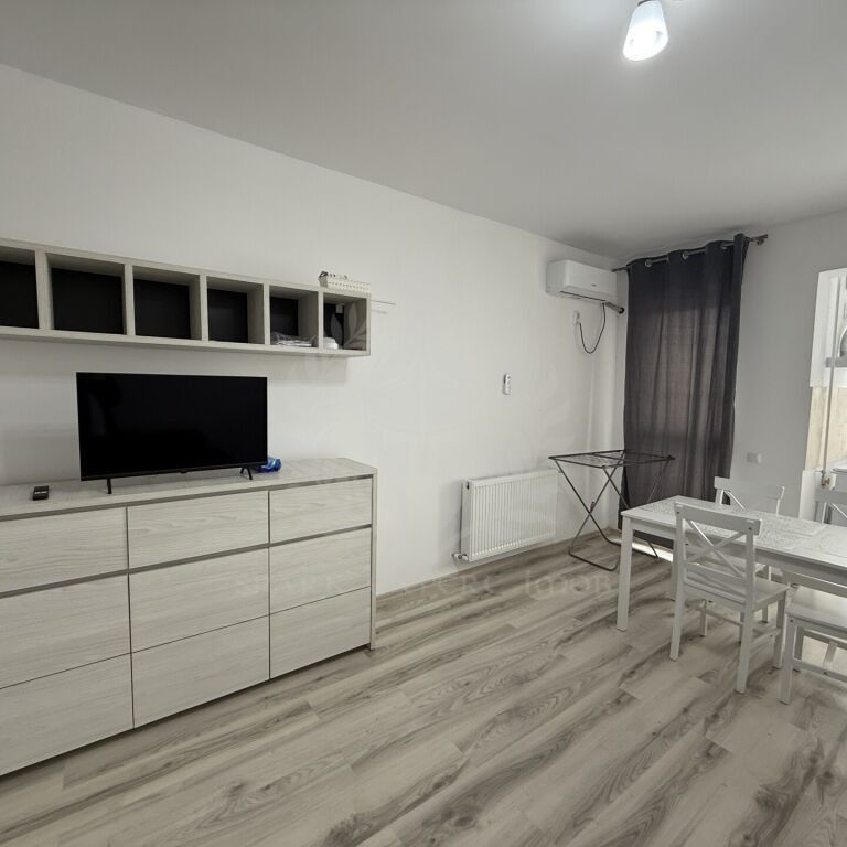 Inchiriere apartament 2 camere, bloc nou, zona Vest, - Fotografie 1