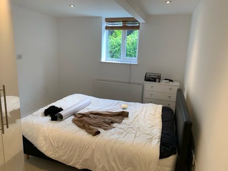 Church Path - Photo 4