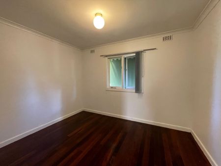 Comfort, Convenience and Low Maintenance Living - Photo 2