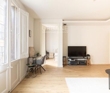 Amplio piso de 2 habitaciones en el corazón del Gótico, a pasos de ... - Photo 3