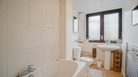 8 Sheffield Square – Room 3 - Photo 3