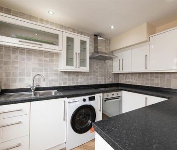 24 Meadowvale Gardens, Carryduff, Belfast, BT8 8PZ - Photo 6