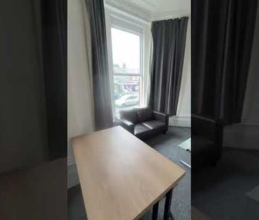Studio Flat, Hathersage Road, M13 - Photo 2
