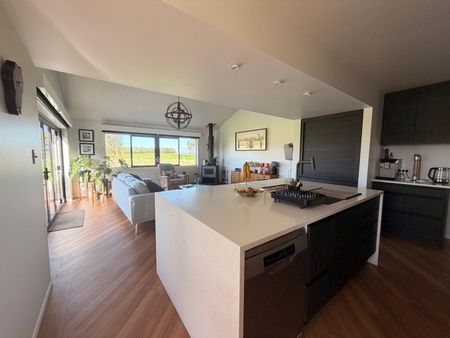 74 Somersal Lane, Marton - Photo 4
