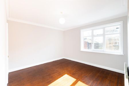4 bedroom terraced house to rent - Photo 3