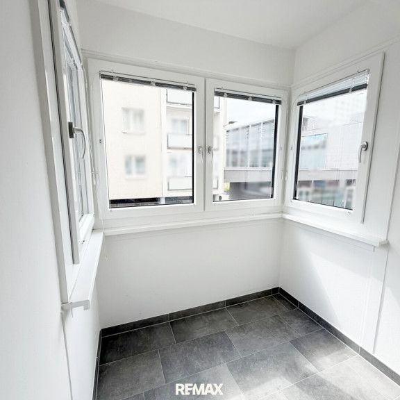 Geräumige 1 Zi. Wohnung im Zentrum von Wels - Photo 1