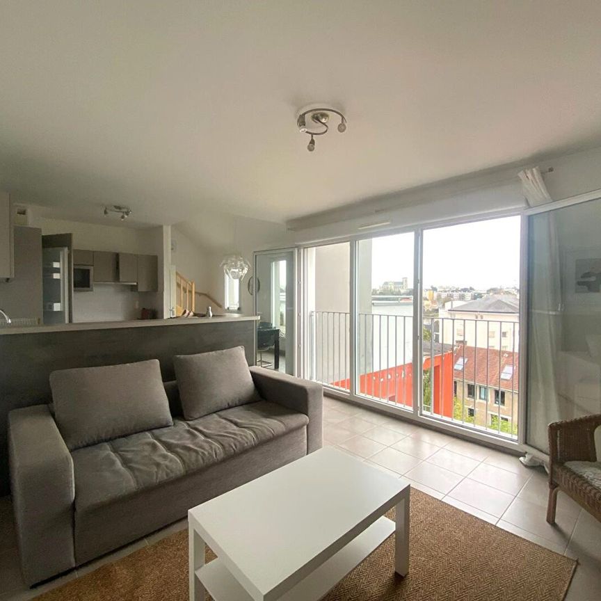 T4 meublé - duplex - pont de la Tortière - Location Appartement nantes : 76.84 m2 - Photo 1