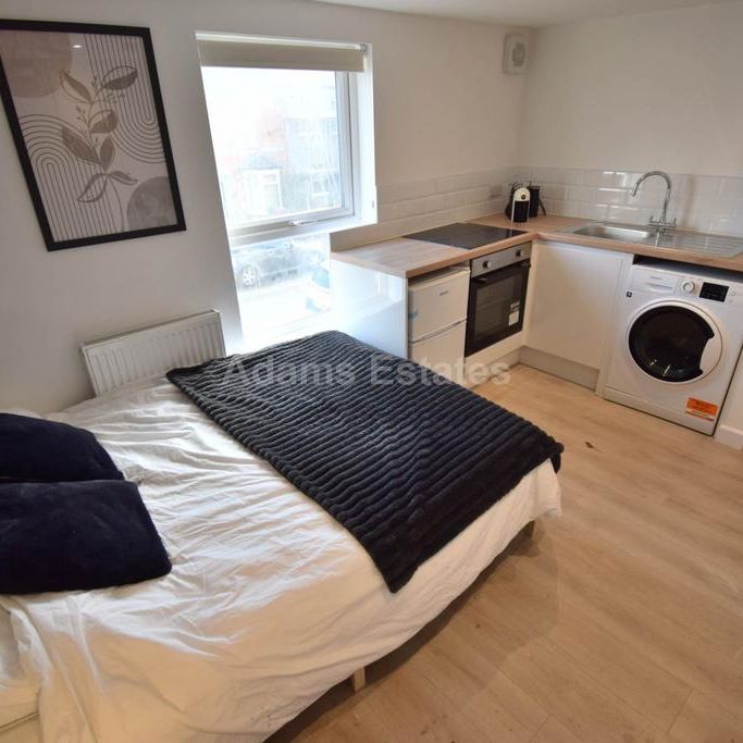 Studio to rent - Photo 1