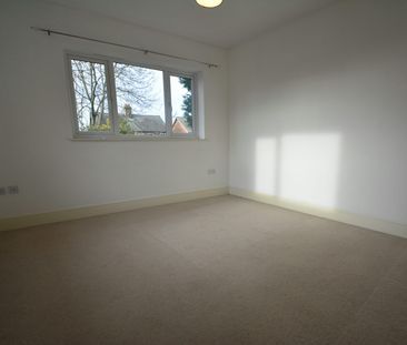 Flat to rent on - Photo 6