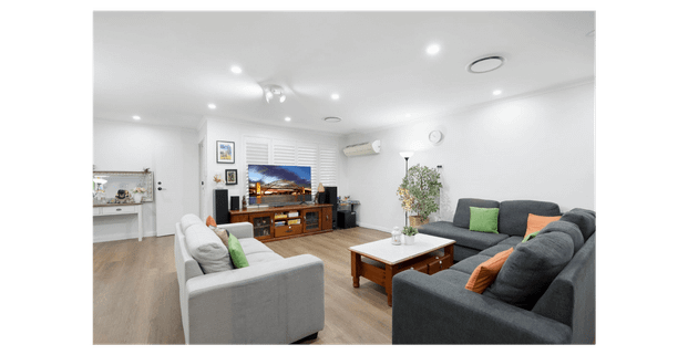 THREE BEDROOM HOME! - Photo 1