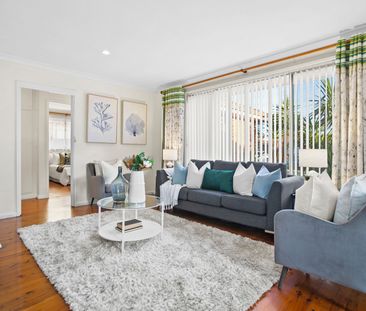 Fantastic 3 Bedroom Home, Great Location, Great Outdoor Entertainin... - Photo 5