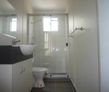 BUDGET APARTMENT IN ASHGROVE - Photo 5