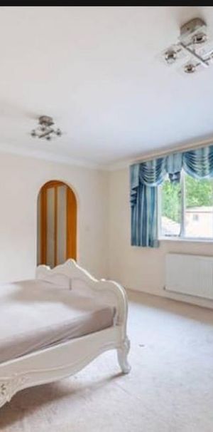 House share to rent - Photo 1