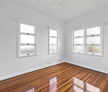 Renovated high set home close to city centre - Photo 4