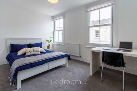 Room 1 - Photo 5