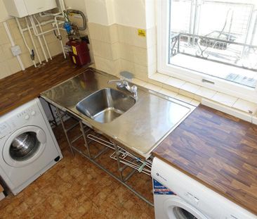 4 bedroom private hall to rent - Photo 6