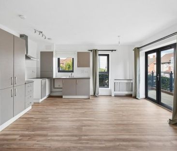 3 bedroom apartment to rent - Photo 5