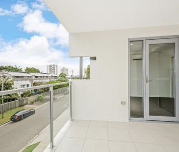 Walk to the Beach – Easy-Care Living - Photo 6