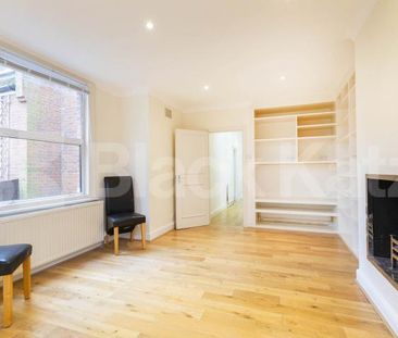 2 Bedroom, 1 bath, 1 reception Flat - Photo 2