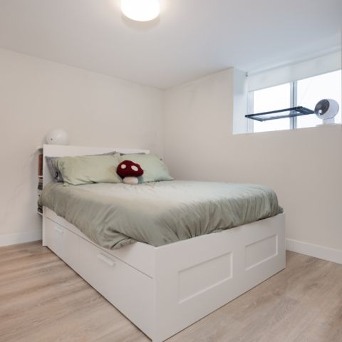 Stunning Dartmouth 1-Bedroom Apartment with Water Views AVAILABLE MAY 1ST - Photo 1