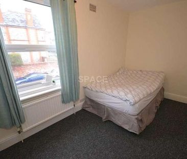 Basingstoke Road, Reading, Berkshire, RG2 - Photo 1