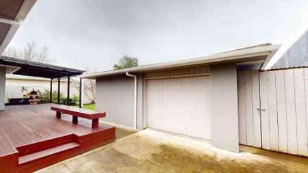 Cloverlea - 3 Bedrooms - Photo 4