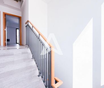 Modern 3BR + Maid Villa | Vacant | Gated Community - Photo 3