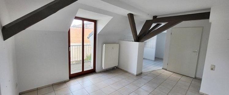 Helle 2-Raum-Wohnung mit Lift , Balkon und EBK - Foto 1