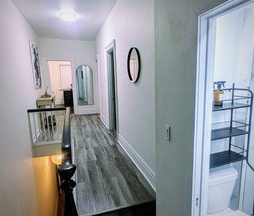 For Lease - 206 Bathurst Street, Toronto, Ontario - Photo 5