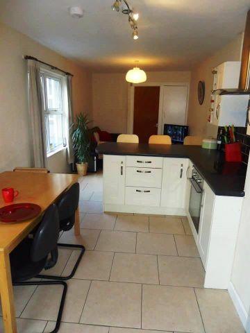 4 bedroom house to rent - Photo 2