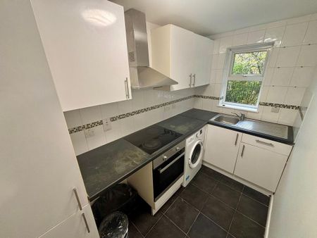 1 bedroom flat to rent - Photo 2