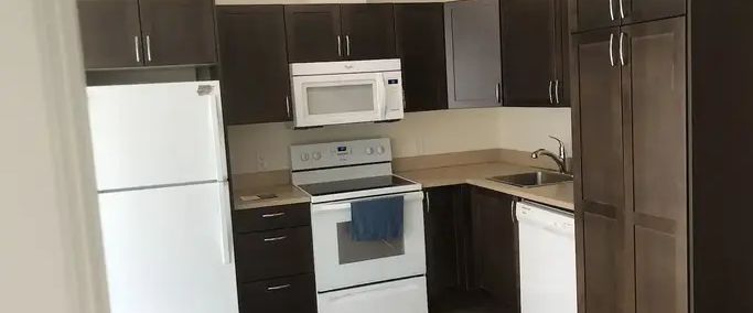 2 Bedroom 9th floor | 10 Brentwood Common NW, Calgary - Photo 1