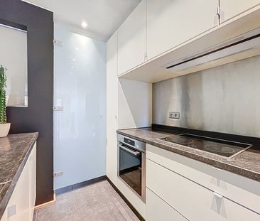 Bemeubeld appartement met groot terras vlakbij de Bijloke - Photo 3