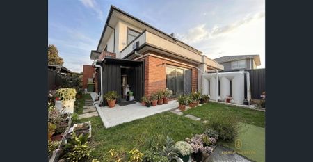 Contemporary Family Haven with Unbeatable Convenience - Photo 5