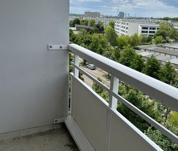 Schnell sein! Preisgünstige 3-Zimmer-Wohnung mit Balkon! - Foto 1