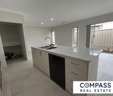 Beautiful Brand new 5 Bedroom House - Photo 1