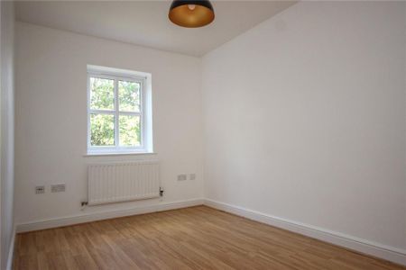 3 bedroom end of terrace house to rent - Photo 4