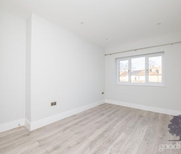 3 bedroom apartment to rent - Photo 2