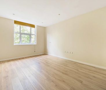 Studio to rent - Photo 6