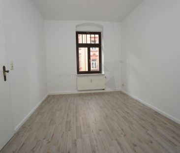 Romantische Altbau-3-Raum-Balkon-Wohnung nahe der Zwickauer Innenstadt - Photo 2