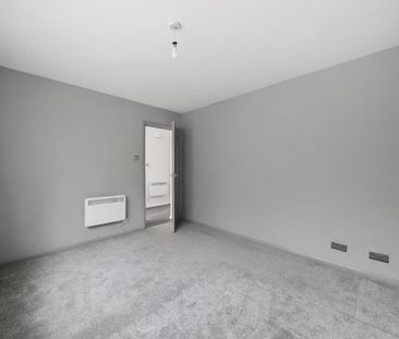 1 Bedroom Flat / Apartment - Oakhill Close, Chandler’s Ford - Photo 3