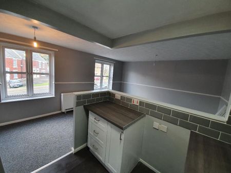 2 bedroom apartment to rent - Photo 3