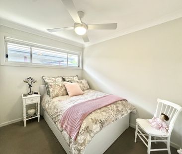 Modern and Low Maintenance living in Peaceful Elderslie - Photo 2